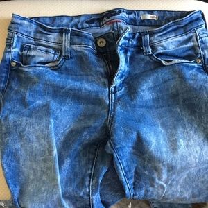 Arizona Distressed Jegging size 11